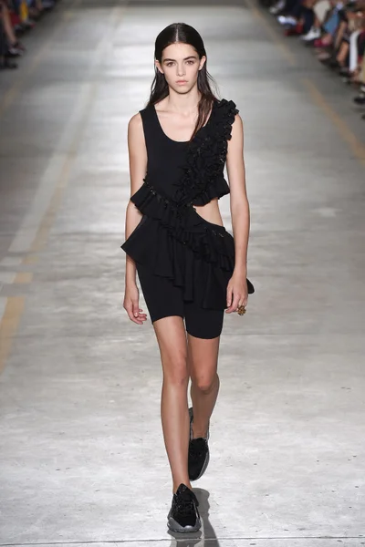 Look 50